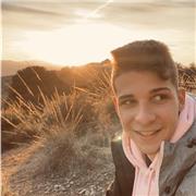 Soy un chico joven, estudiante de enfermería, empático y que sabe escuchar. Puedo dar clases de Biología y Química hasta 2º de bachillerato y demás materias incluidos los cursos anteriores